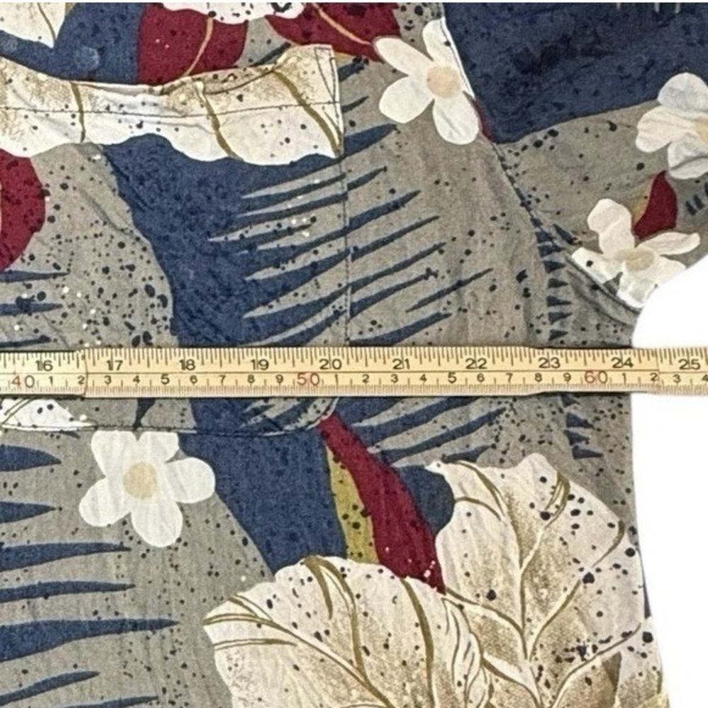 Tommy Bahama Floral Shirt Men's M Rayon Hibiscus Hawaiian Button Up Short Sleeve - Picture 7 of 8